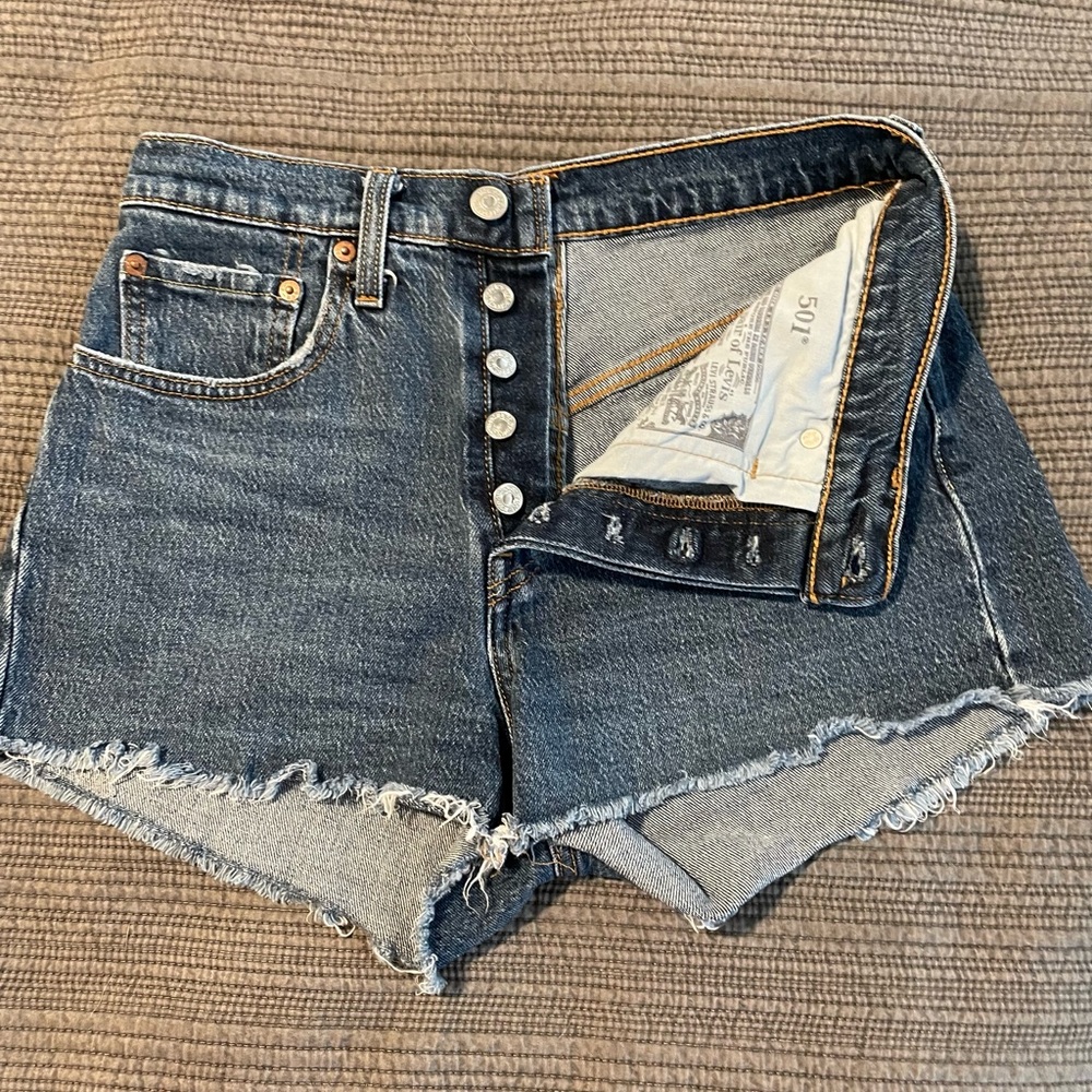 Levi's 501 Women's High Rise Shorts sz 26